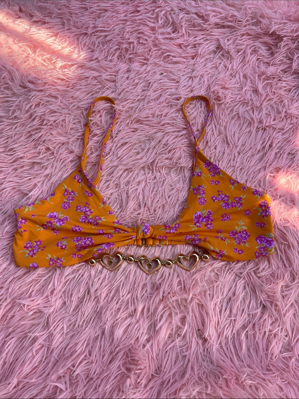 Beach Bunny Orange 🍊 Yellow Floral Tie-Front Bralette with Gold Heart Chain